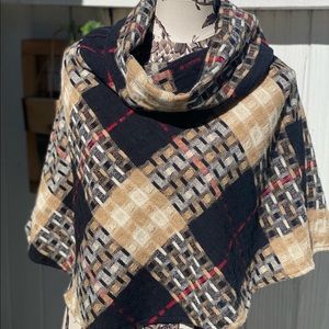 Vintage Burberry poncho like new